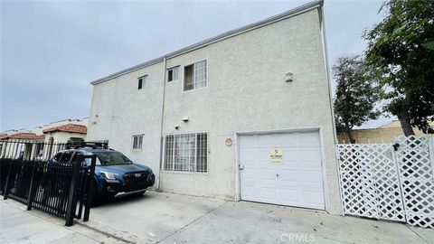 Photo of 1083 Gaviota Avenue, Long Beach, CA 90813 (MLS # PW26150680)