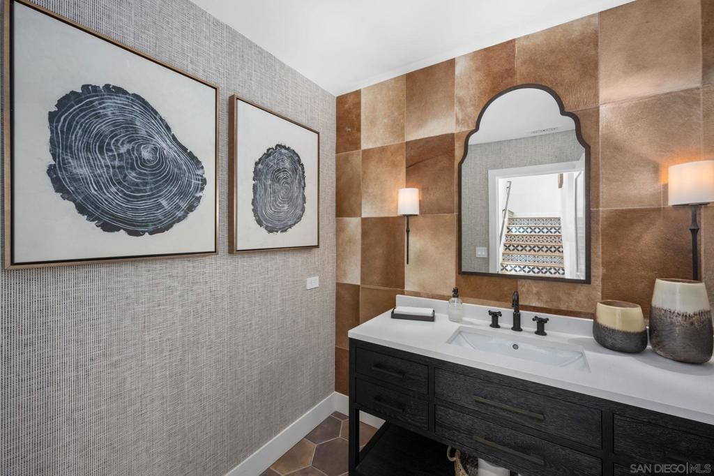 Photo of 5424 El Cielito, Rancho Santa Fe, CA 92067 (MLS # 260006031SD)