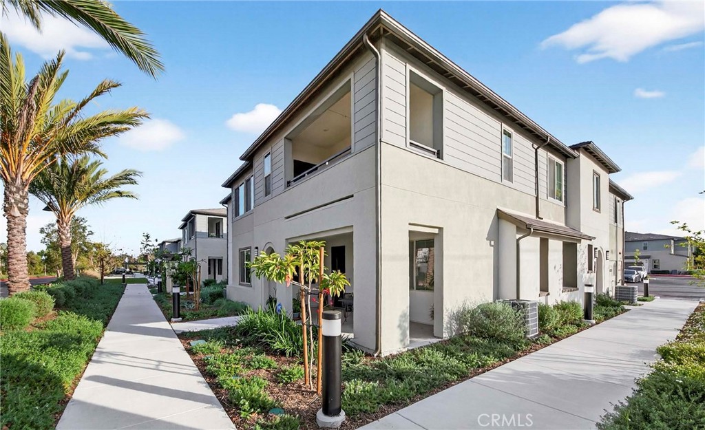 5000 Clementine Lane