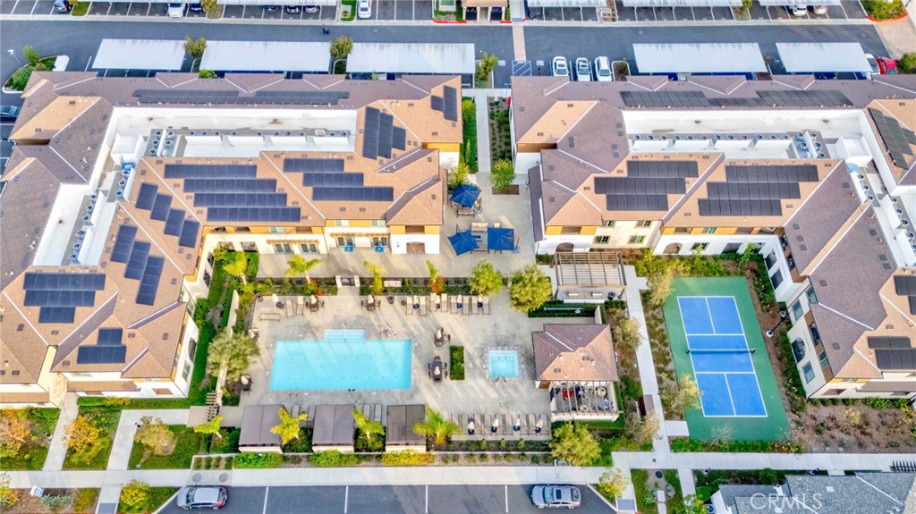 5000 Clementine Lane