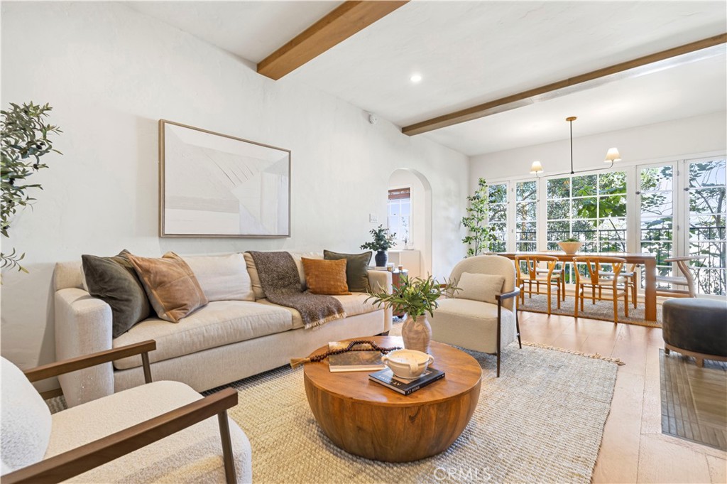 10966 Strathmore 9