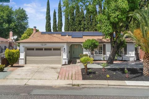 Photo of 1229 Jensen Dr Dr, Pittsburg, CA 94565 (MLS # 41133174)