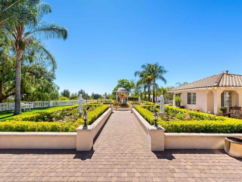 Photo of 15043 Saddle Creek Drive Dr, Valley Center, CA 92082 (MLS # 260017062SD)