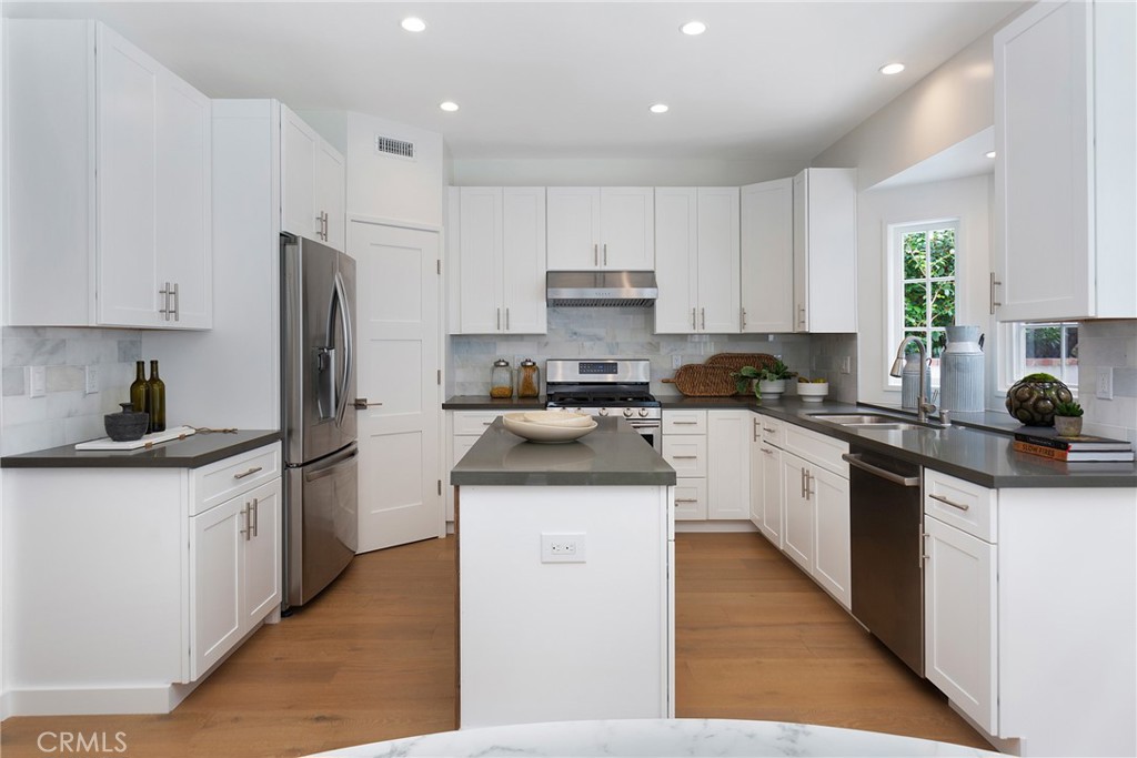 Corona del Mar South of PCH (CDMS) - Residential Lease