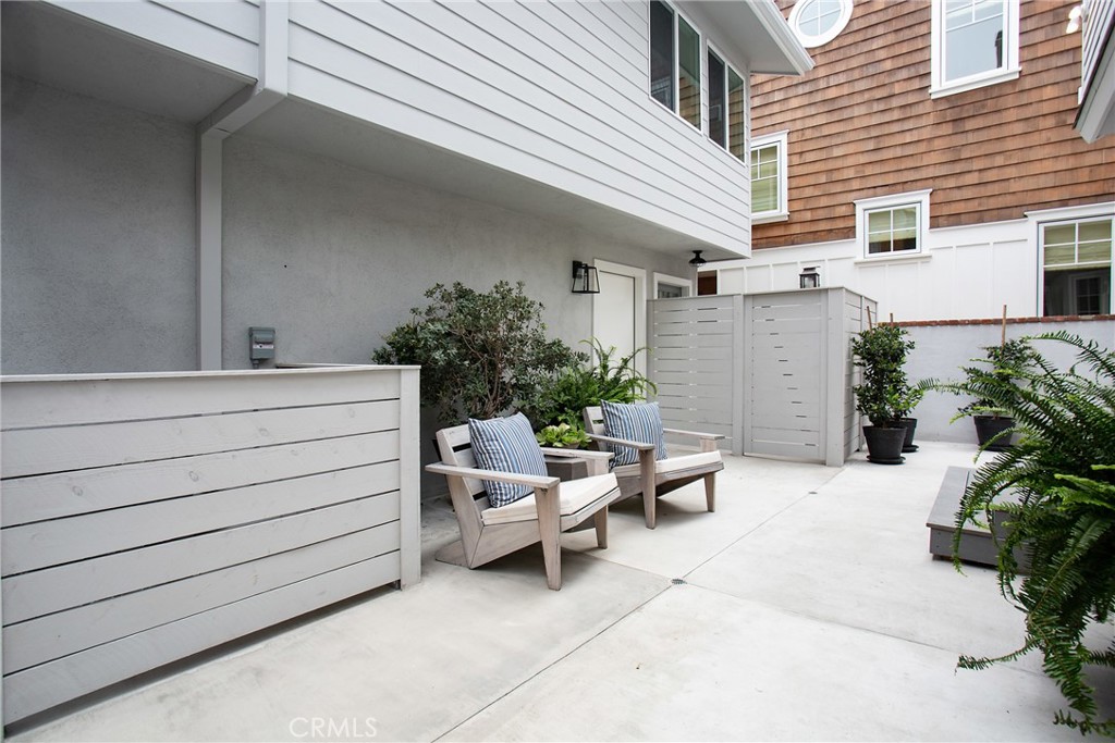 Corona del Mar South of PCH (CDMS) - Residential Lease