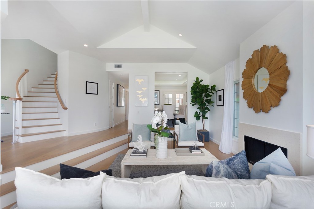 Corona del Mar South of PCH (CDMS) - Residential Lease