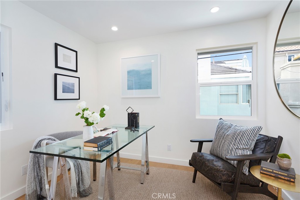 Corona del Mar South of PCH (CDMS) - Residential Lease