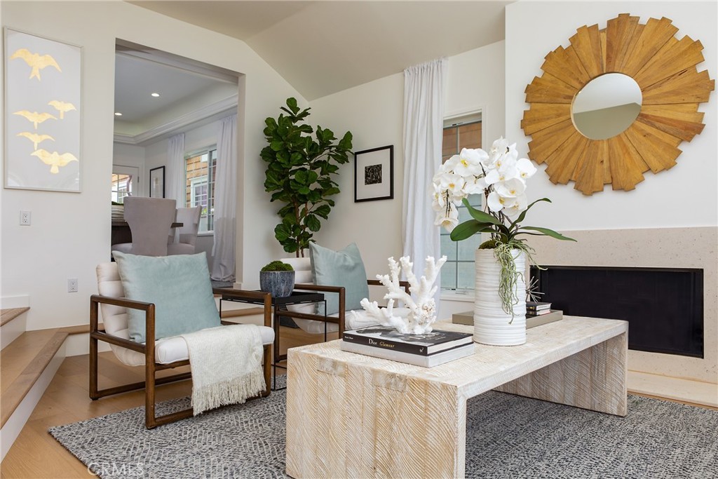 Corona del Mar South of PCH (CDMS) - Residential Lease