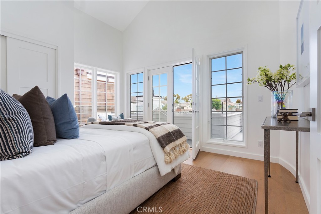 Corona del Mar South of PCH (CDMS) - Residential Lease
