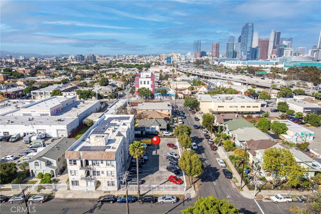 Properties 4 907 W 17th Street