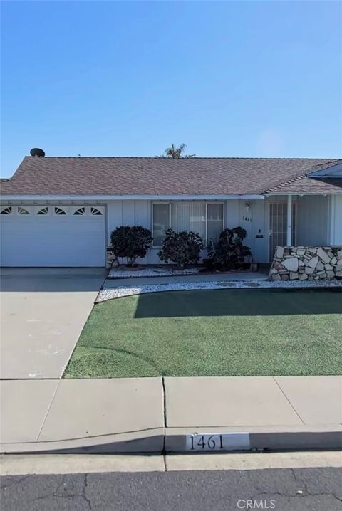 1461 Amberwood Hemet CA 92543
