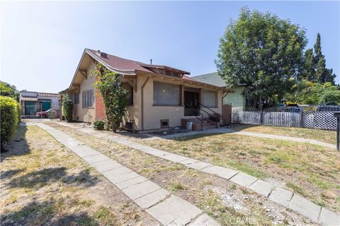 Photo of 206 S Soto St, Los Angeles, CA 90033 (MLS # SR26022151)