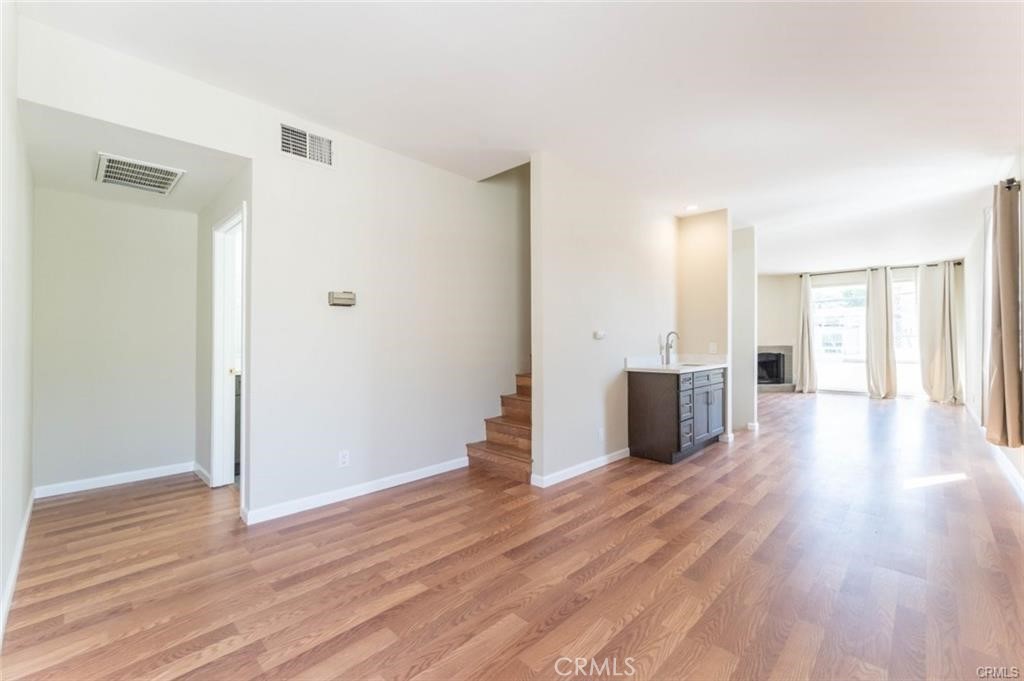 14948 Moorpark Street