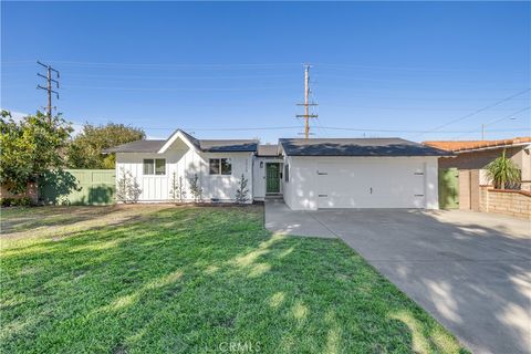 Photo of 2029 W Flora St, Santa Ana, CA 92704 (MLS # PW26009068)