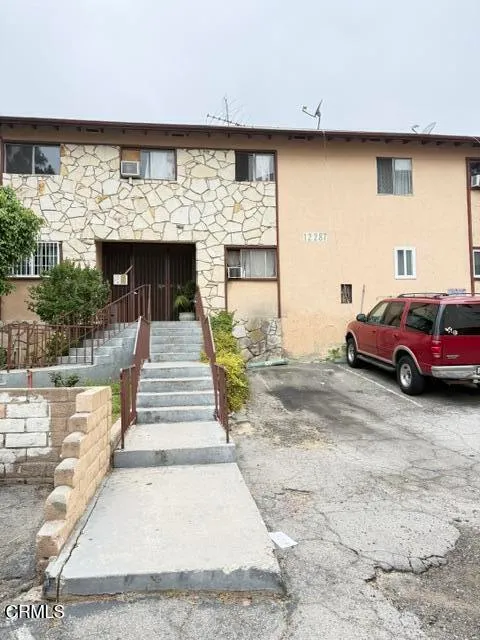12287 Osborne Street Unit 13, Los Angeles, CA 91331 - MLS#: V1-36391