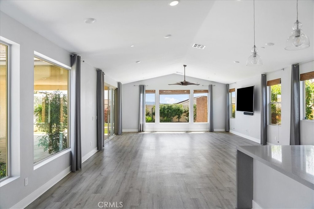 1413 Ellerg Way