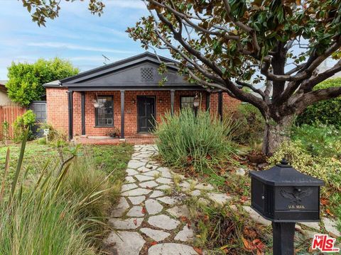 Photo of 11729 Tennessee Avenue, Los Angeles, CA 90064 (MLS # 25620241)