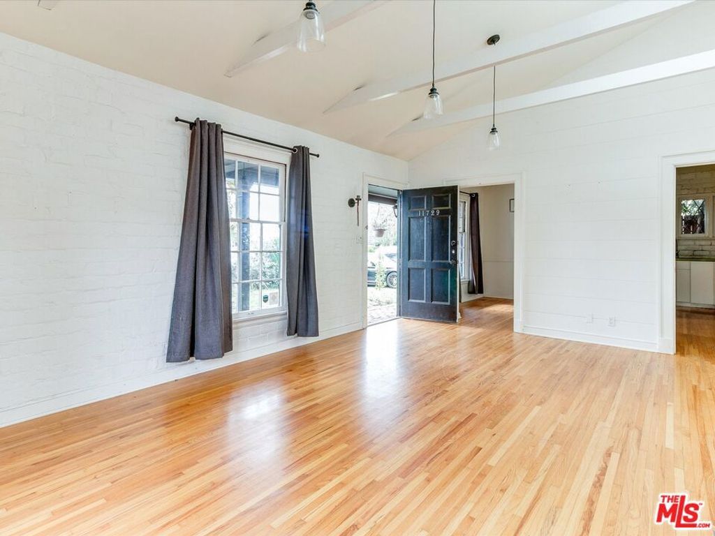 Photo of 11729 Tennessee Avenue, Los Angeles, CA 90064 (MLS # 25620241)