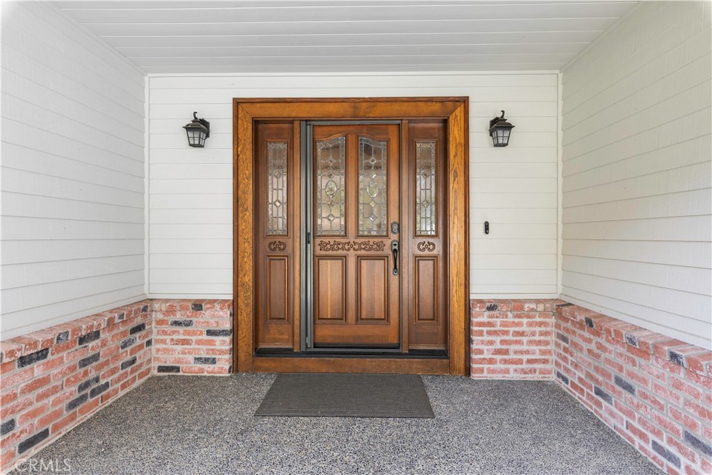 8641 Paradise Valley Boulevard