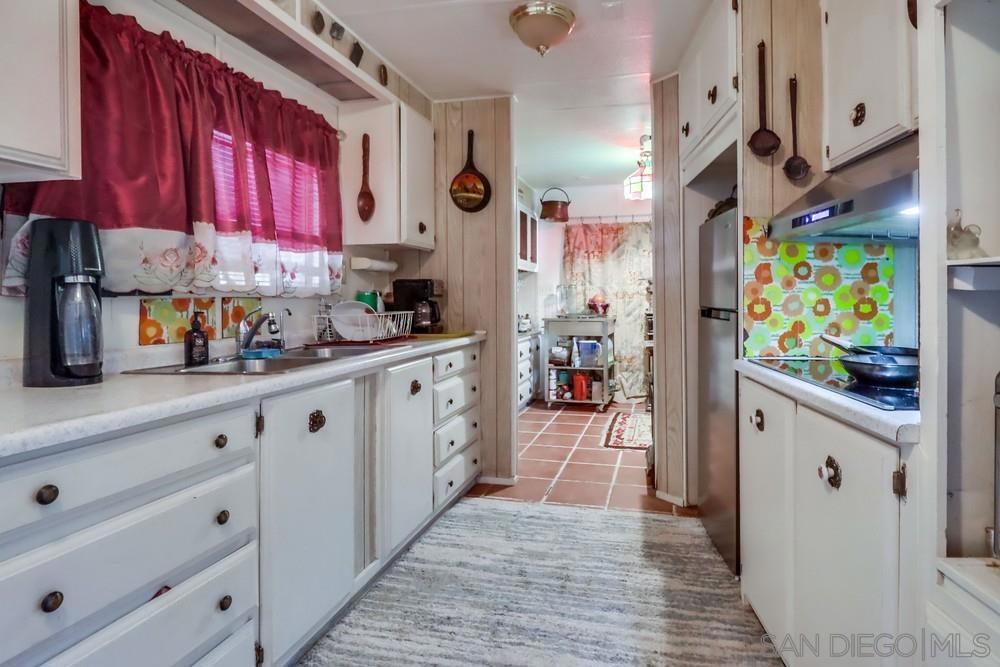 2052 Boulder Oaks Rd