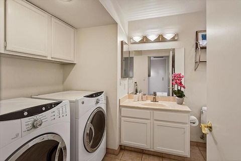 Tiny photo for 133 Union Avenue #F, Campbell, CA 95008 (MLS # ML82036495)