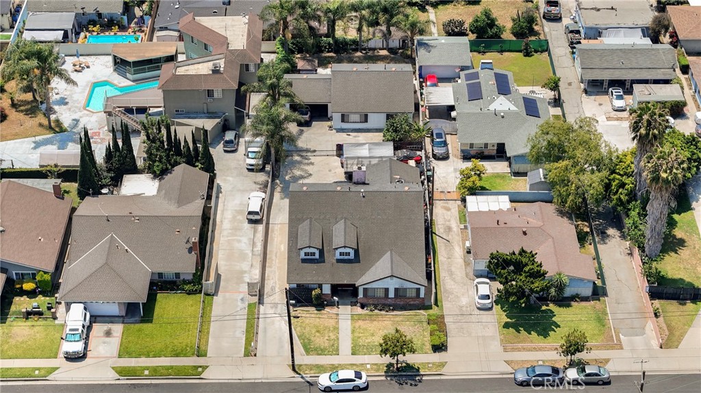 8118 Alameda