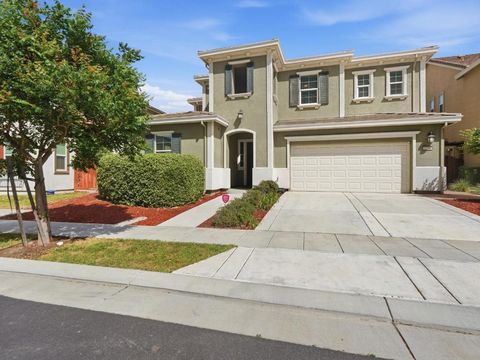 Photo of 1344 S Cow Court, Mountain House, CA 95391 (MLS # ML82038742)