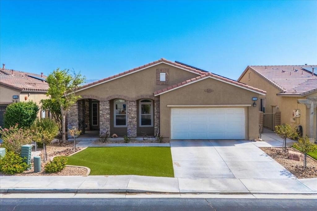 2346 Savanna Way