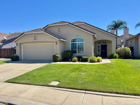 Photo of 1398 Madelena Lane, Manteca, CA 95336 (MLS # ML82054216)