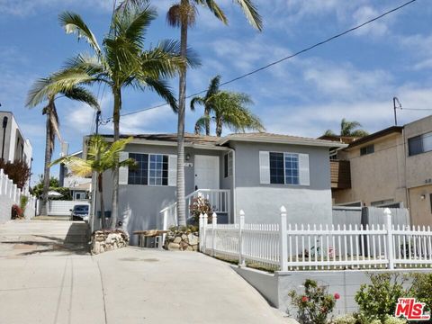Photo of 1913 Marshallfield Lane #B (Front), Redondo Beach, CA 90278 (MLS # 26830591)