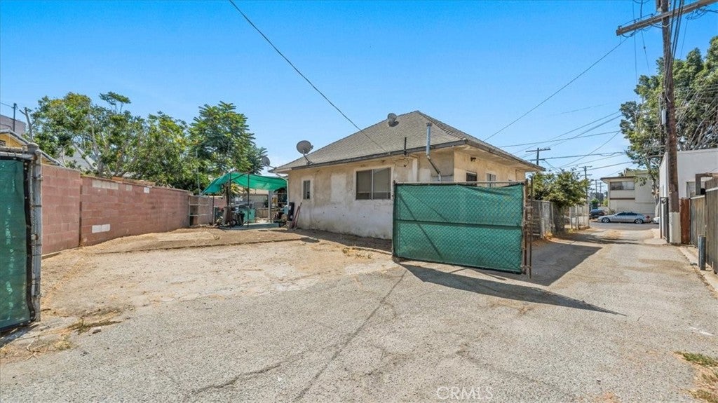 1815 E 3rd