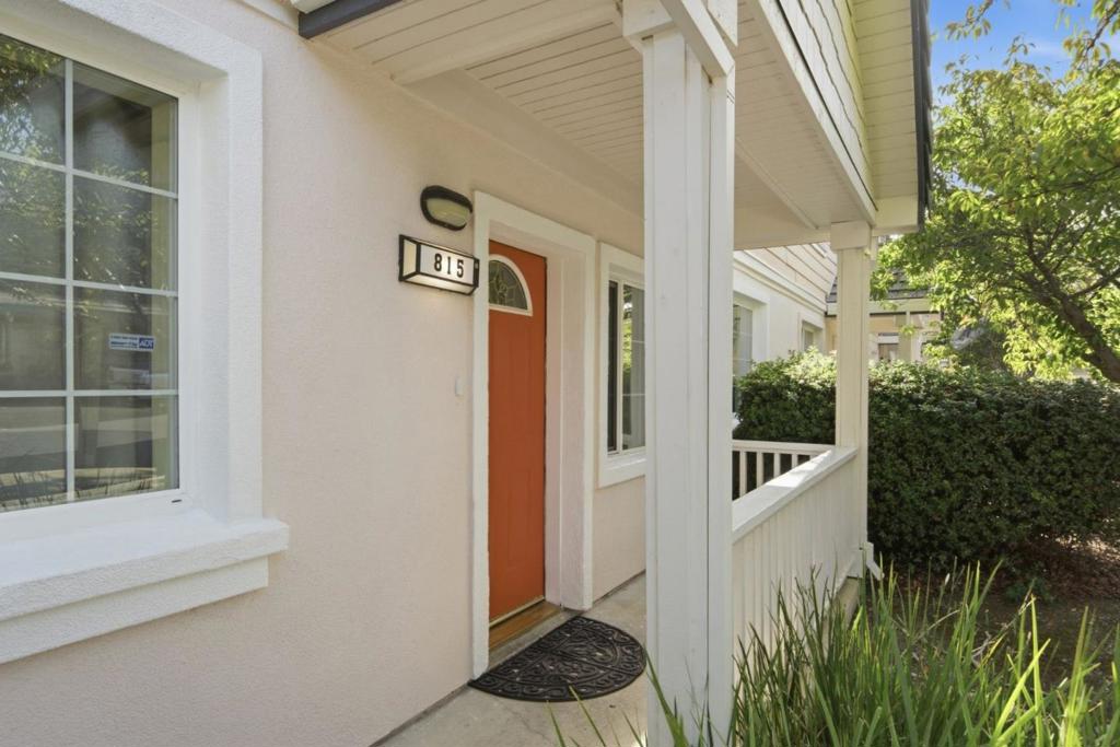 815 Daniels Avenue