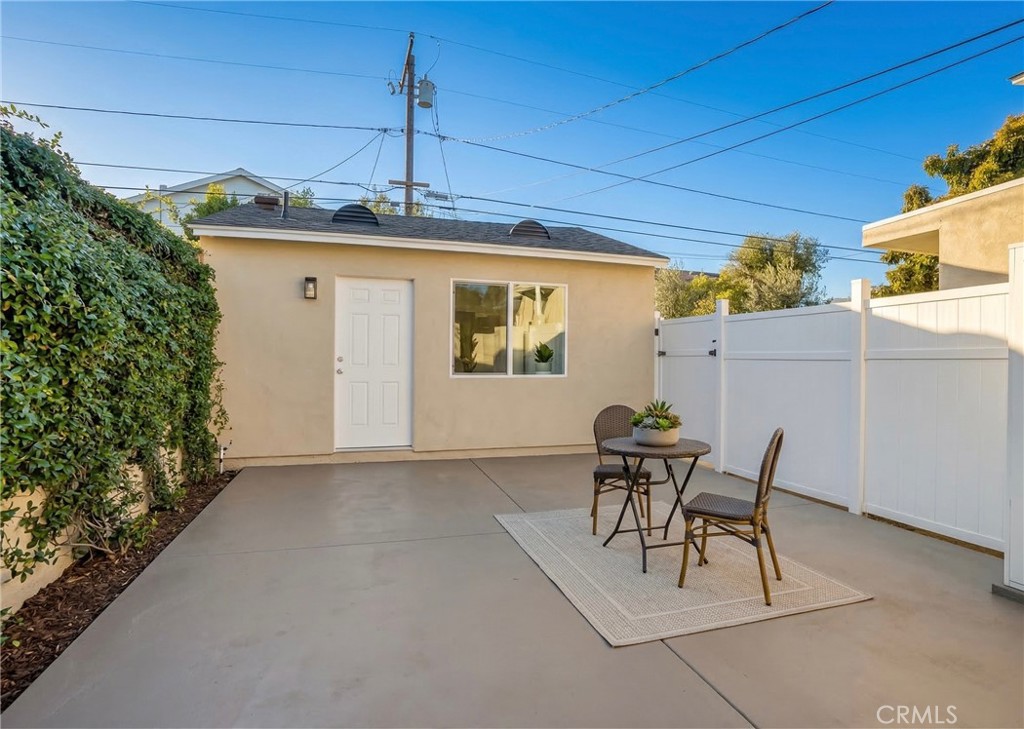 1901 N Bellflower Boulevard