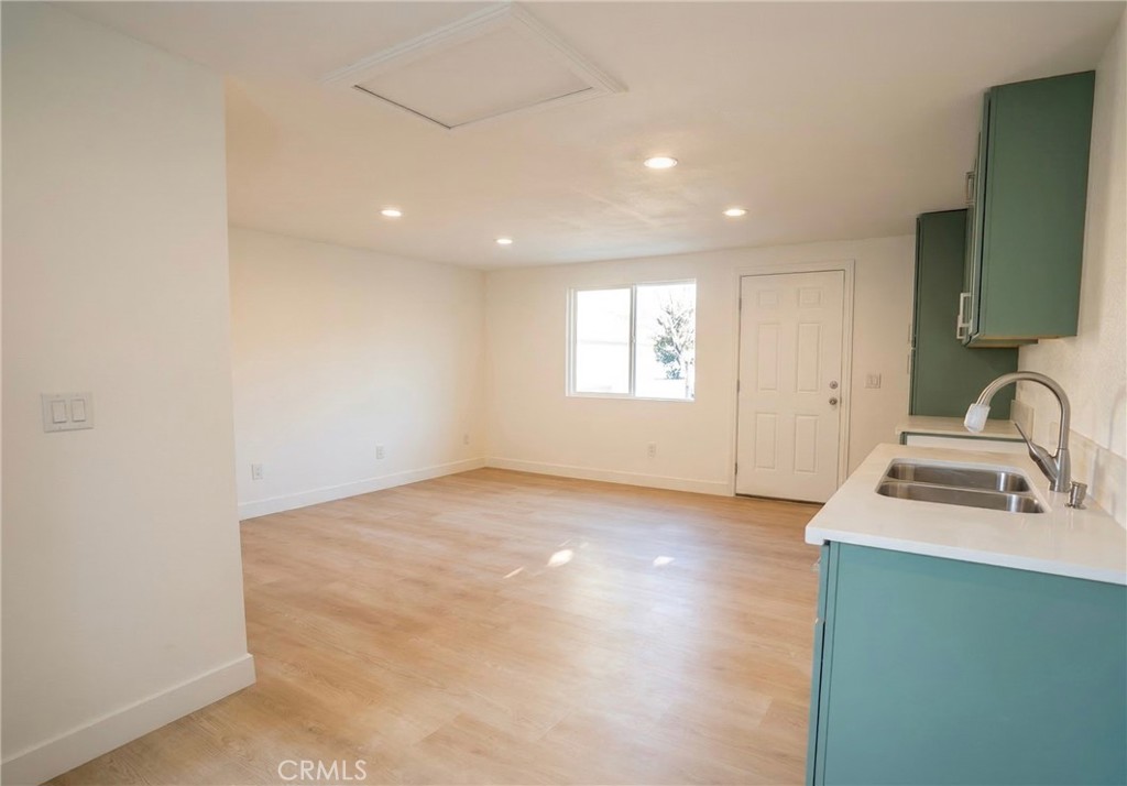 1901 N Bellflower Boulevard