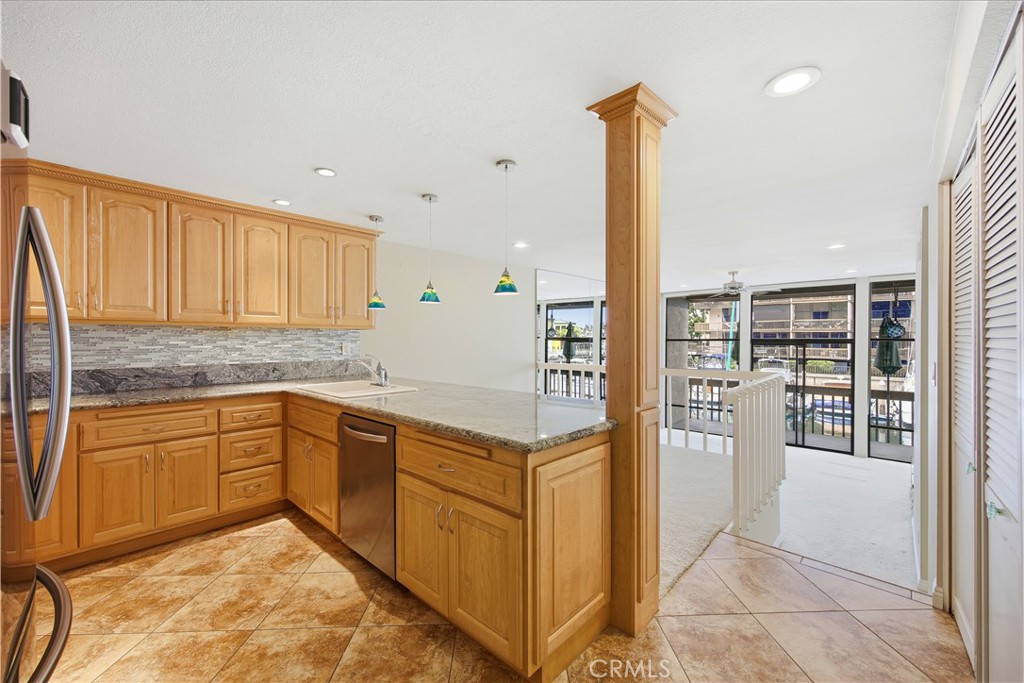 6133 Marina Pacifica N