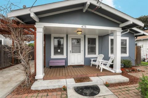 Photo of 475 Autumn Court, San Jose, CA 95110 (MLS # ML82033679)