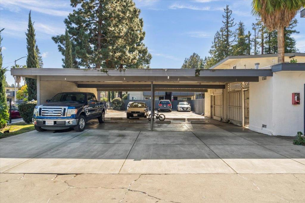 Properties 3 935 Ravenscourt Avenue