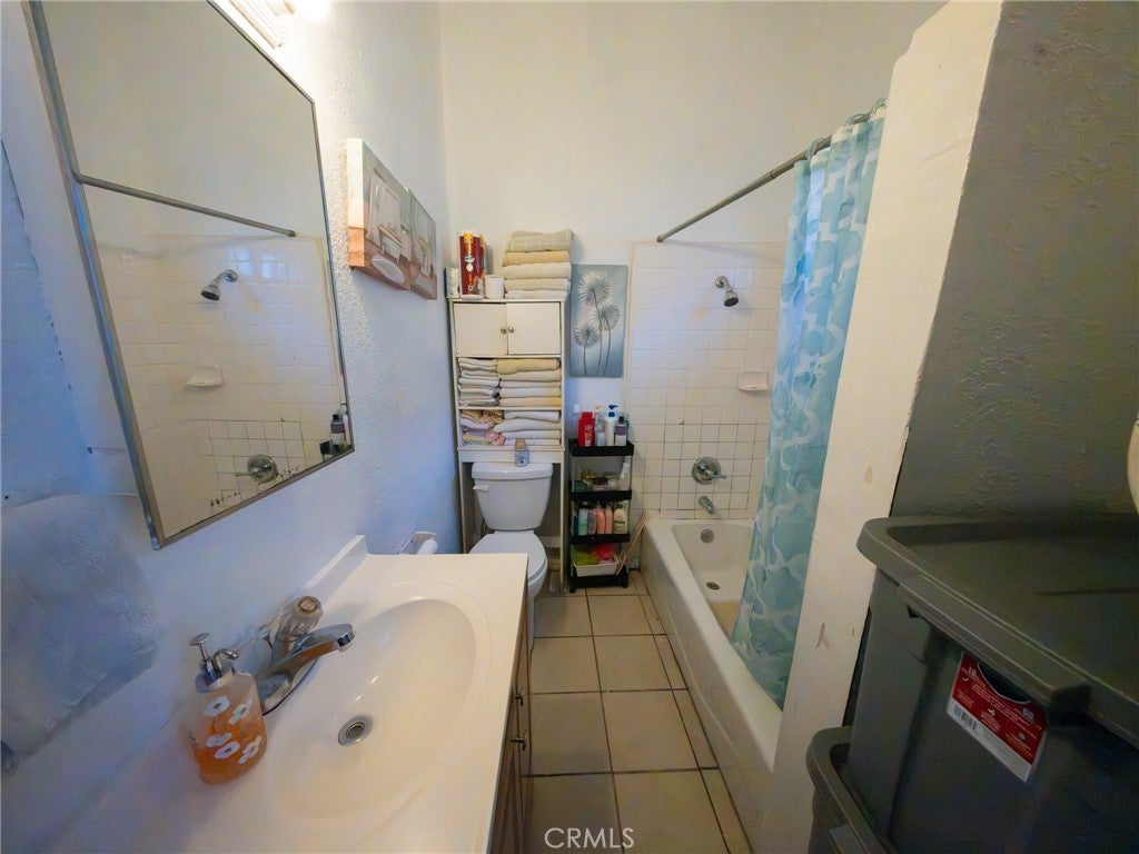 9104 S Main