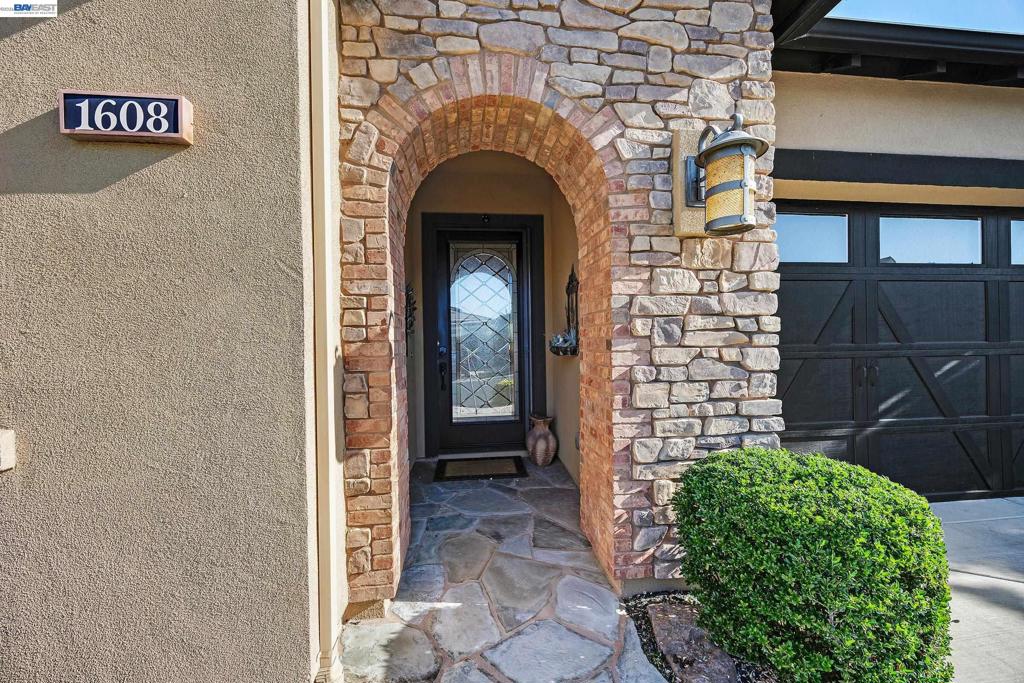 1608 Frascati Way
