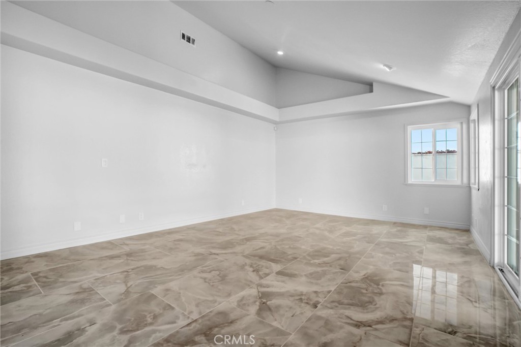 Huntington West (HWST) - Residential Lease