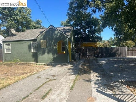 Photo of 1231 Arcade Blvd BLVD, Sacramento, CA 95815 (MLS # 41148885)