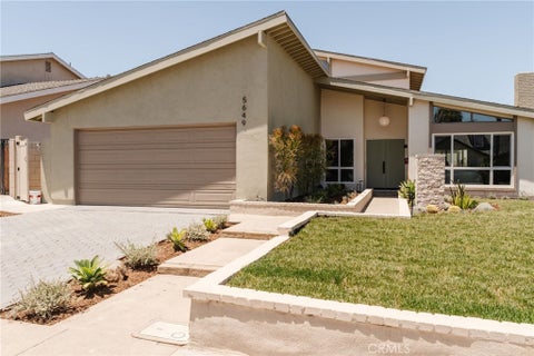 Photo of 5649 Medeabrook Place, Agoura Hills, CA 91301 (MLS # SR26160014)