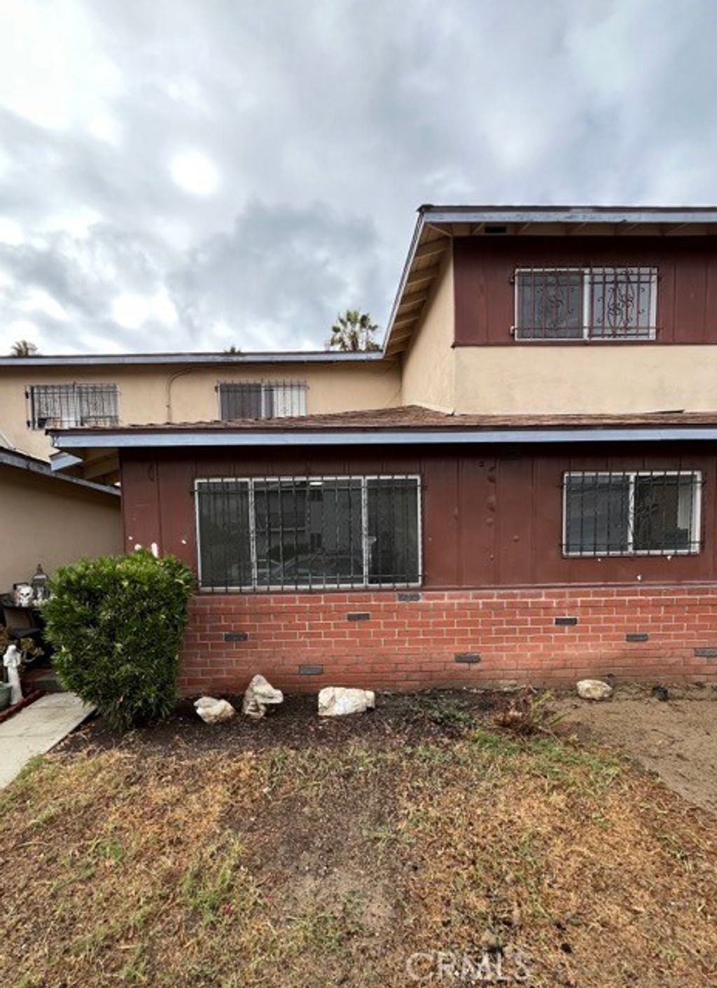 Photo of 14 Camelback Avenue N, Carson, CA 90745 (MLS # SB25191436)