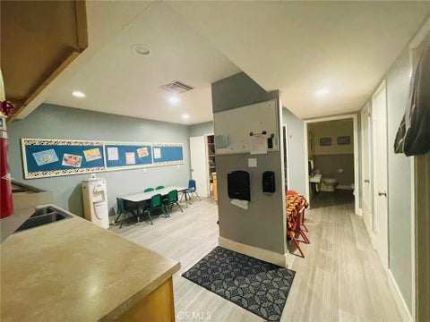 Photo of 14211 Newport Avenue, Tustin, CA 92780 (MLS # OC26205107)