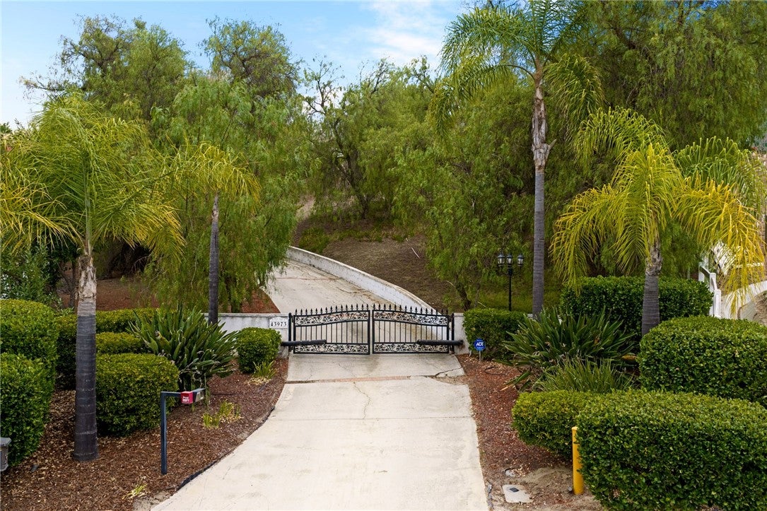 43973 El Lucero Place