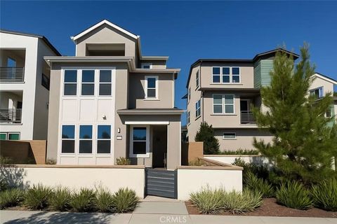 Photo of 609 Gadwall, Irvine, CA 92618 (MLS # OC25266564)