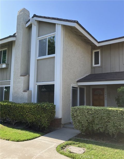 5042 Hampton Court Westminster CA 92683