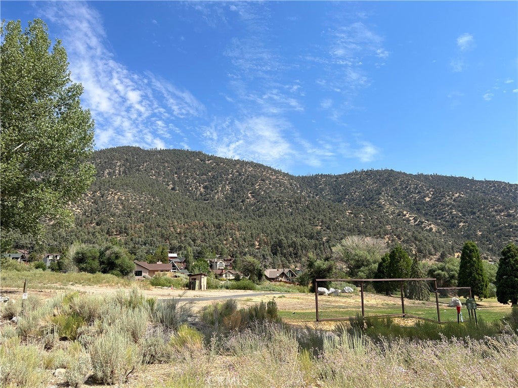 2608 Beechwood Way