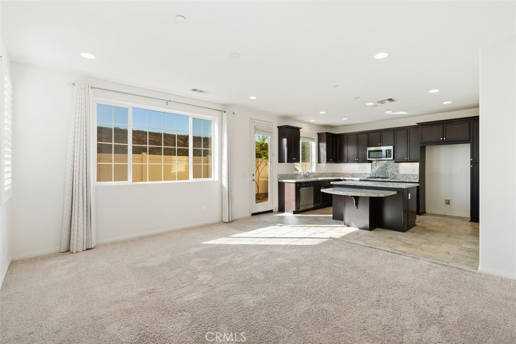656 Huron Place