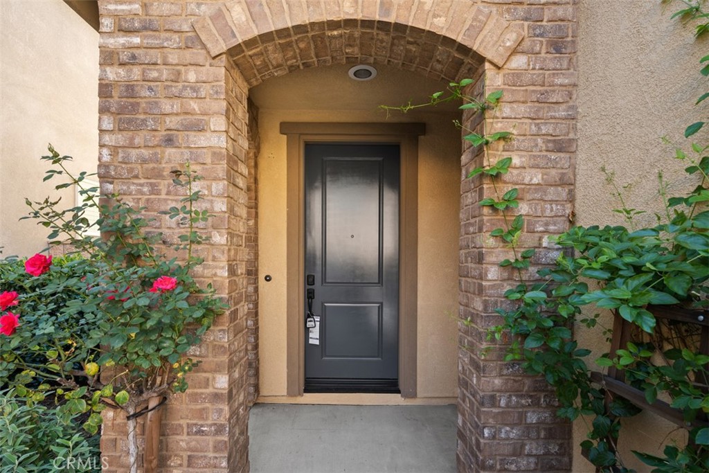 656 Huron Place